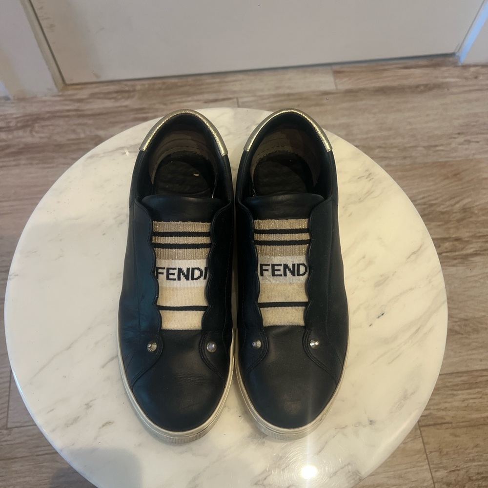 Fendi black shoes with beige details